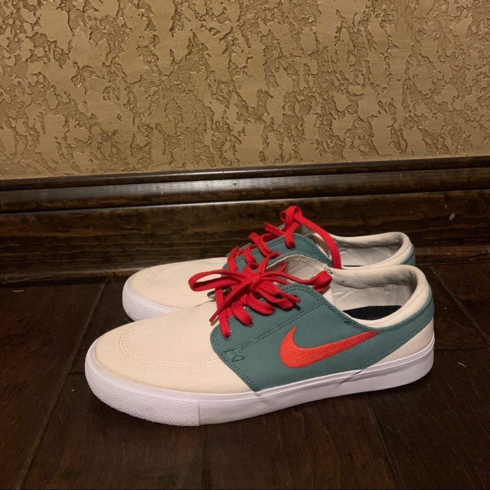 Nike Stefan Janoski skate/causal shoes size 10